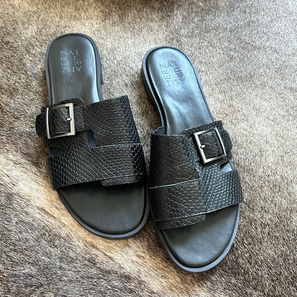 Naturalizer Leather Croc-Embossed Slides 8/38 - Picture 2 of 5